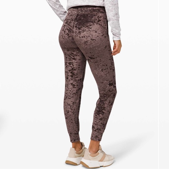 Lululemon 2 ready to crush velvet joggers French press chocolate brown lounge - Picture 2 of 12
